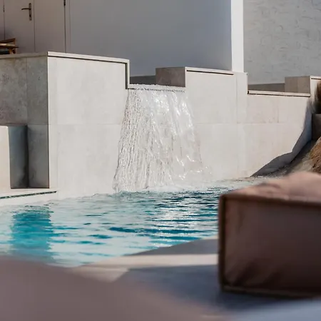 ホテル Oliving Mykonos Luxury Klouvas