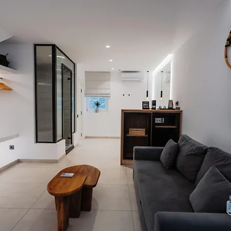 Ξενοδοχείο Oliving Mykonos Luxury